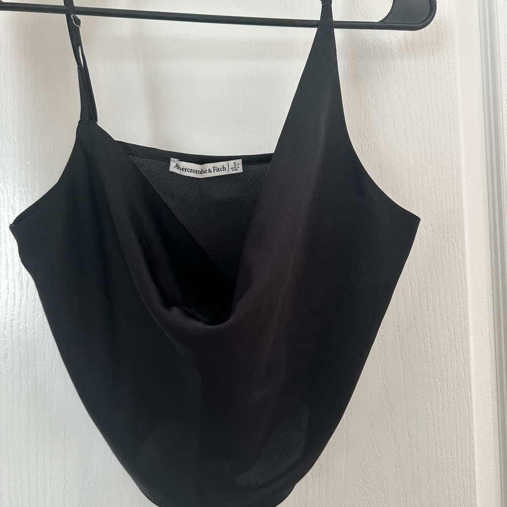Abercrombie & Fitch Black Women's cowl neck top satin in black 
Size small